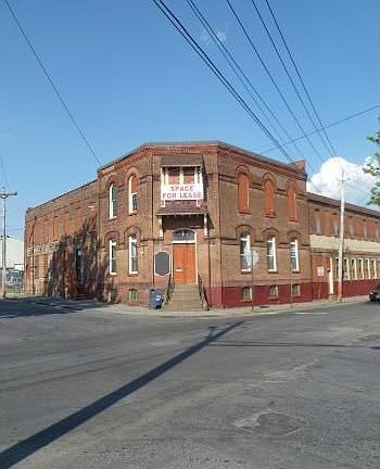 2nd image of 39 Railroad Ave