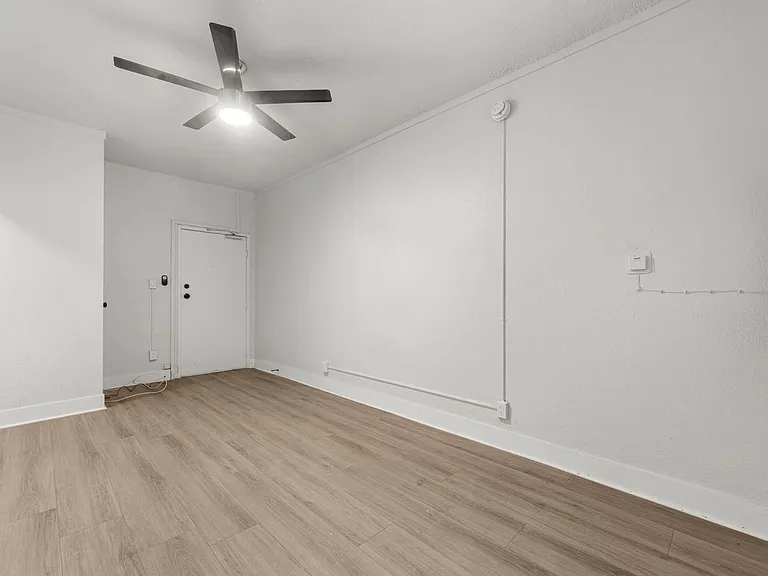 751 S. Normandie Ave — Photo 10