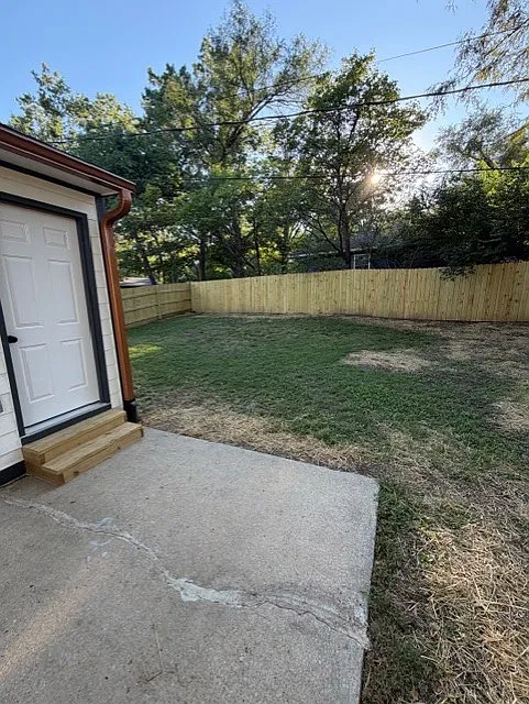 4 bed, 2.5 bath, 1060 sqft, $2,800 — Photo 3