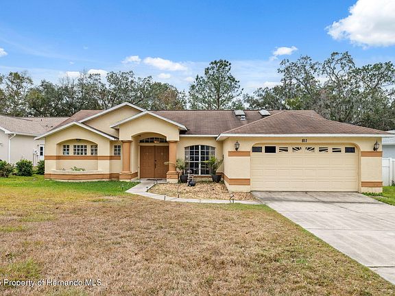 2nd image of 811 Laurelridge Ct