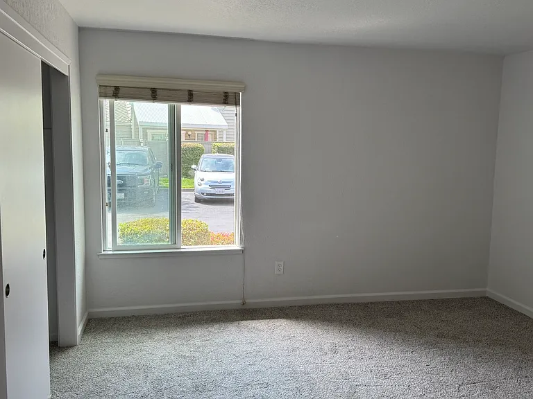 5872 Alexandria Pl — Photo 4