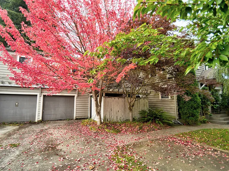1715 Quince St NE #A — Photo 2