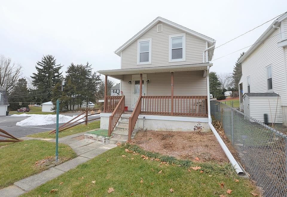 1st image of 1049 Lehr Dr