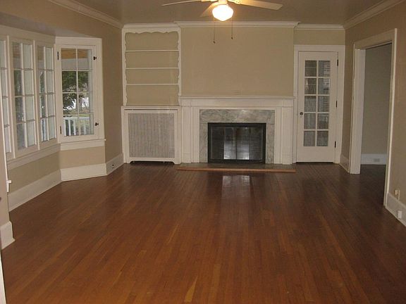Spacious living room with fireplace