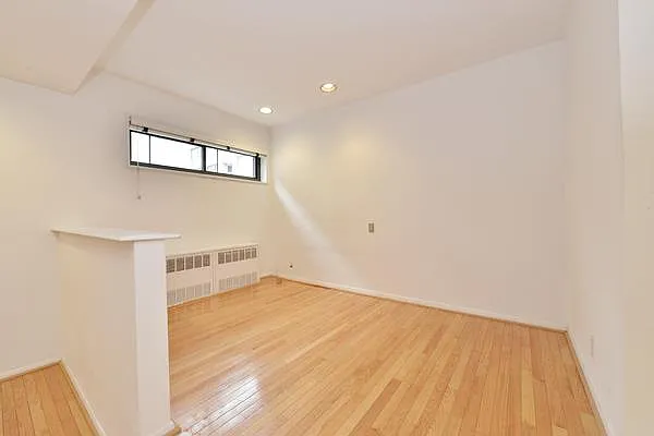 Sold by Engel & Völkers New York Real Estate | media 14