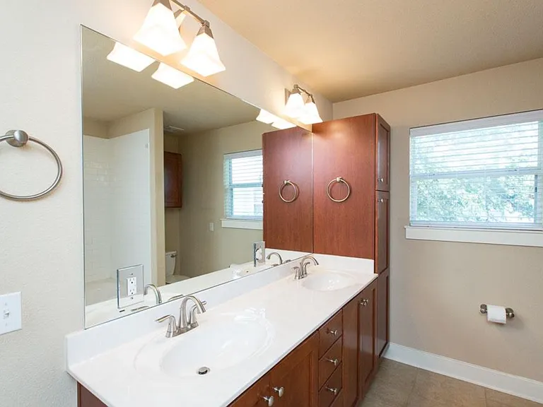1601 Miriam Ave #301 — Photo 16
