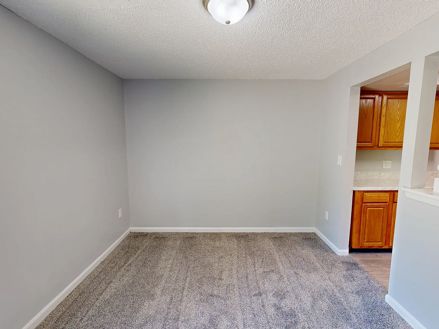 Fountainview East Apartments — Photo 2