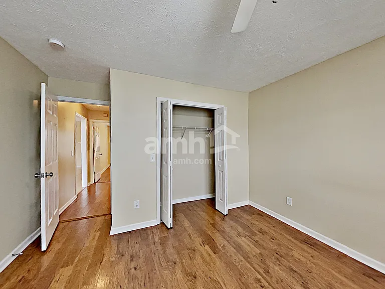 201 Fox Hunt Ln — Photo 13