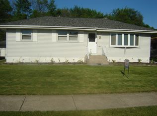 17047 Bernadine St, Lansing, IL 60438