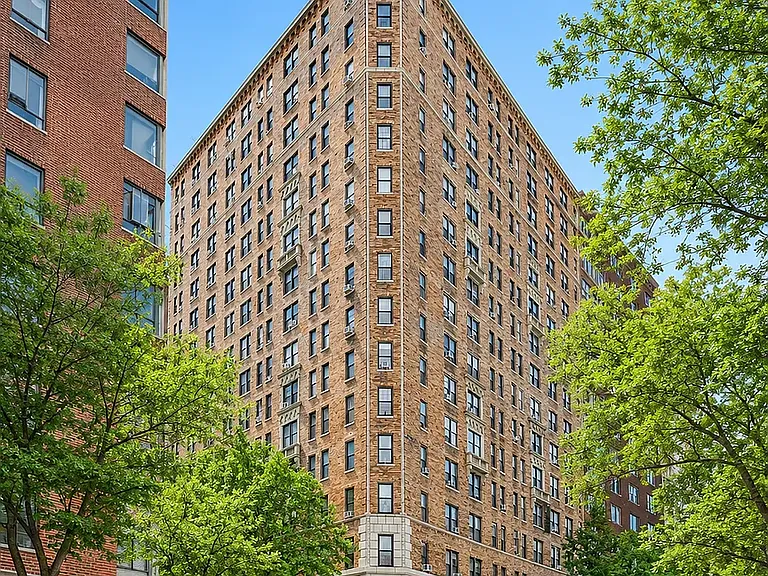98 Riverside Dr #14C — Photo 15