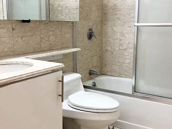 4th image of 630 1st Ave APT 14R