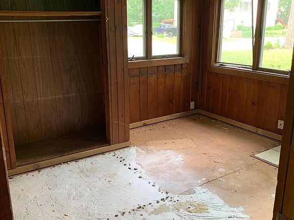 4th image of 16837 Upper 19th St S