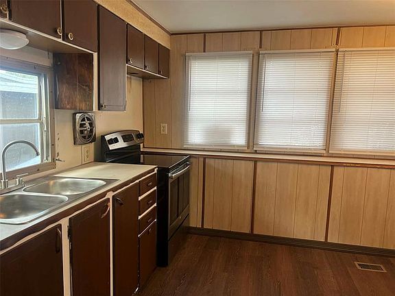 5th image of 7801 34th Ave N Lot 88