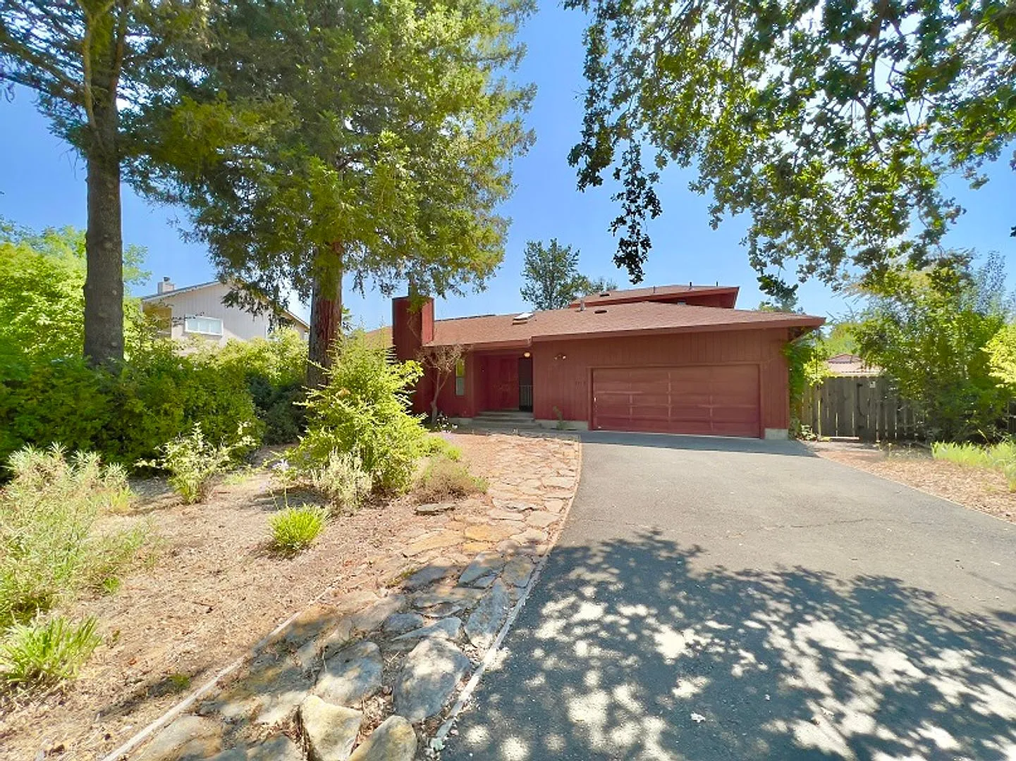 1718 Michael Way photo 1