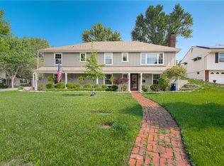3612 W 48th St, Roeland Park, KS 66205