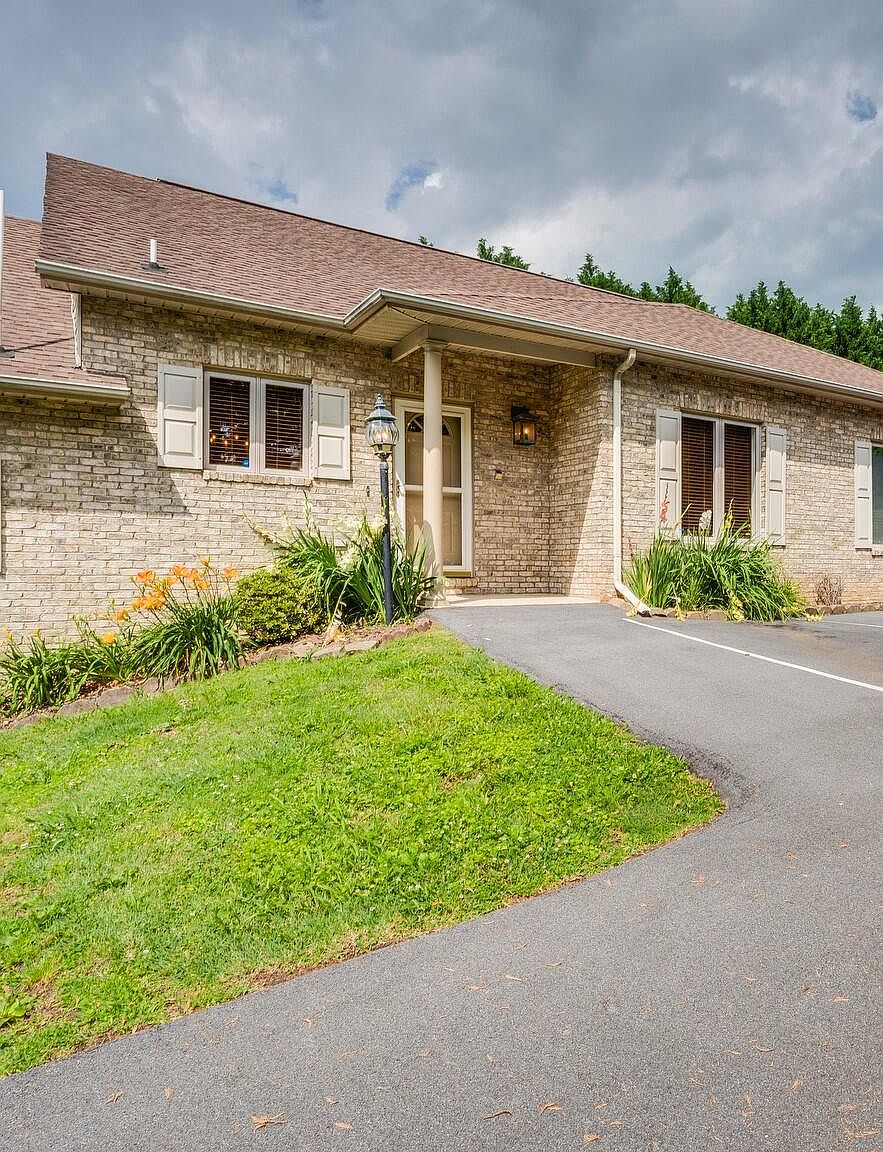 176 S Austin Springs Rd APT 7, Johnson City, TN 37601 Zillow