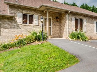 176 S Austin Springs Rd APT 7, Johnson City, TN 37601