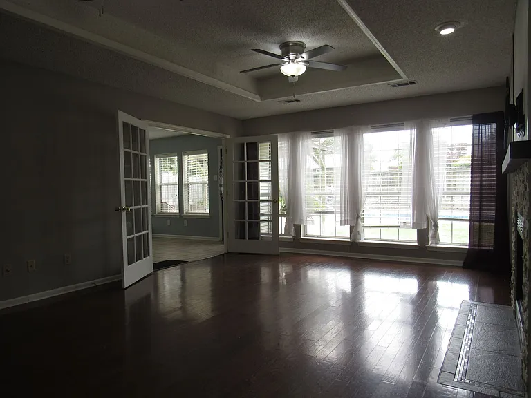 35 G St — Photo 5