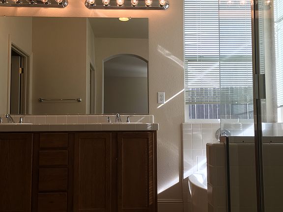 4th image of 5504 Mallard Ct