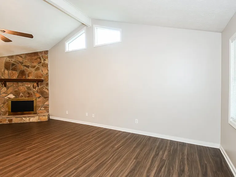 5376 Whitney Ct — Photo 6