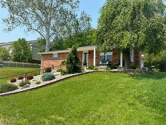 3rd image of 237 County House Ln