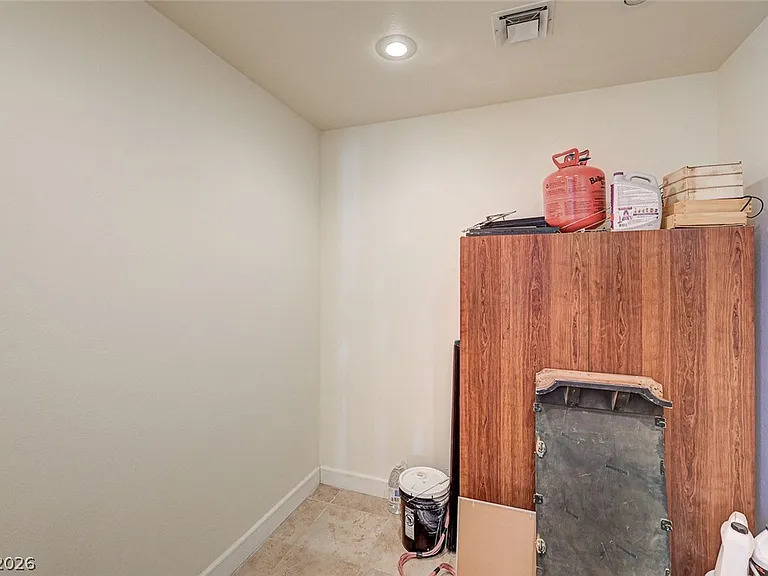 8490 Via De Bellasidra Ct — Photo 33