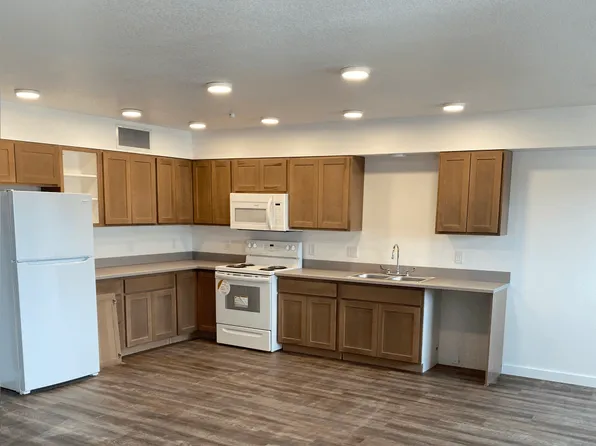 The Iron Horse, 821 Maroon Dr, Alamosa, CO 81101