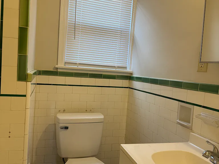 1616 Fayette Ave — Photo 6