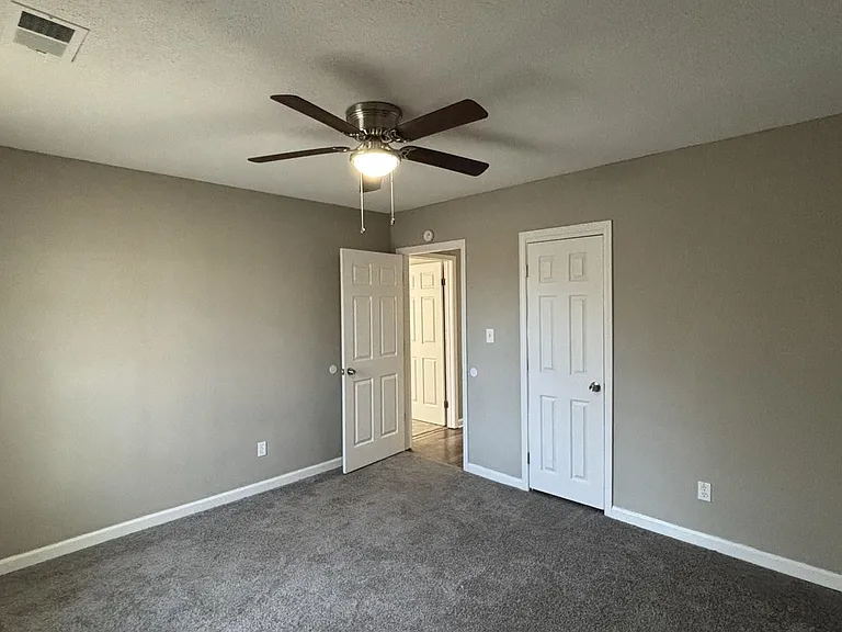 1272 Semmes St — Photo 11