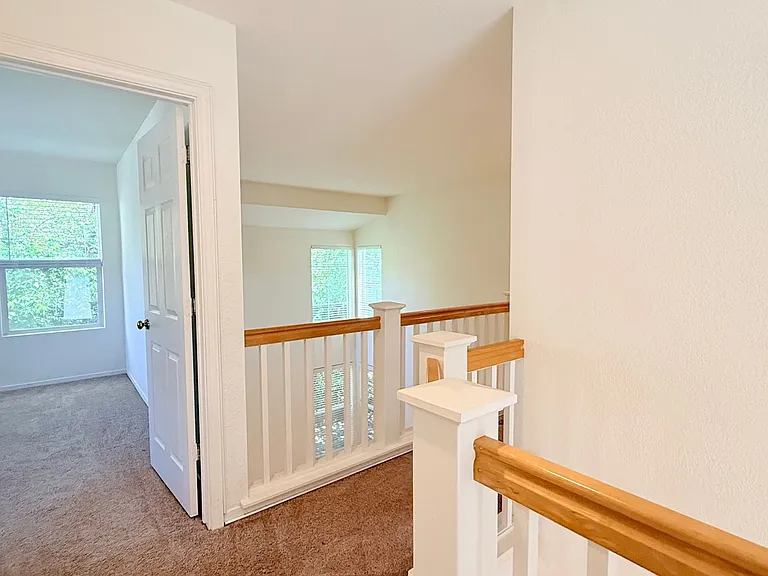 1023 Vista Pointe Cir — Photo 32