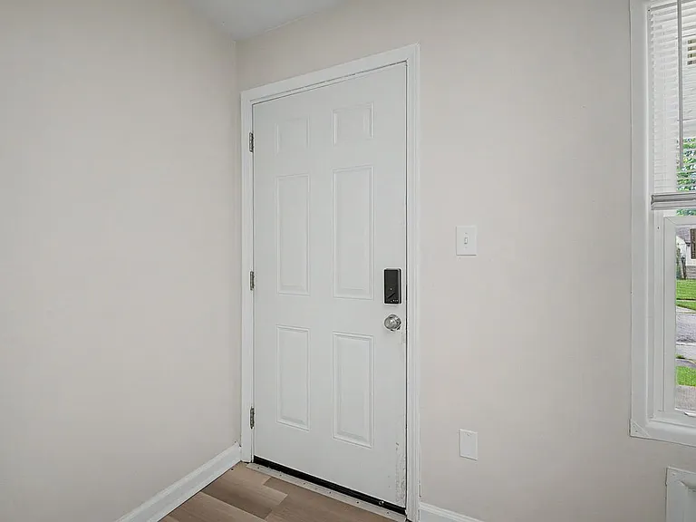 3324 Ainsworth Dr — Photo 5