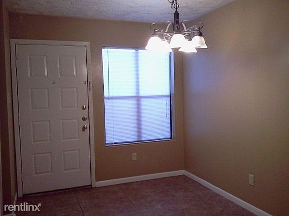 Dining Room (640x480)