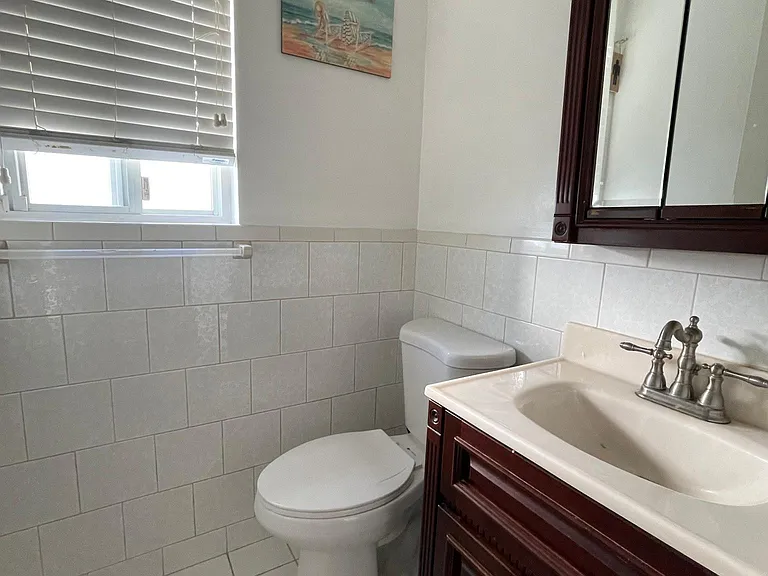 1231 Mason Ave — Photo 4