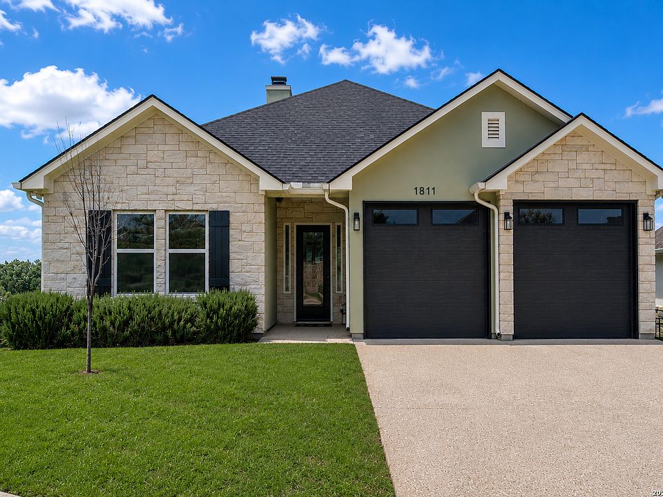 1st image of 1811 Chateau Lane