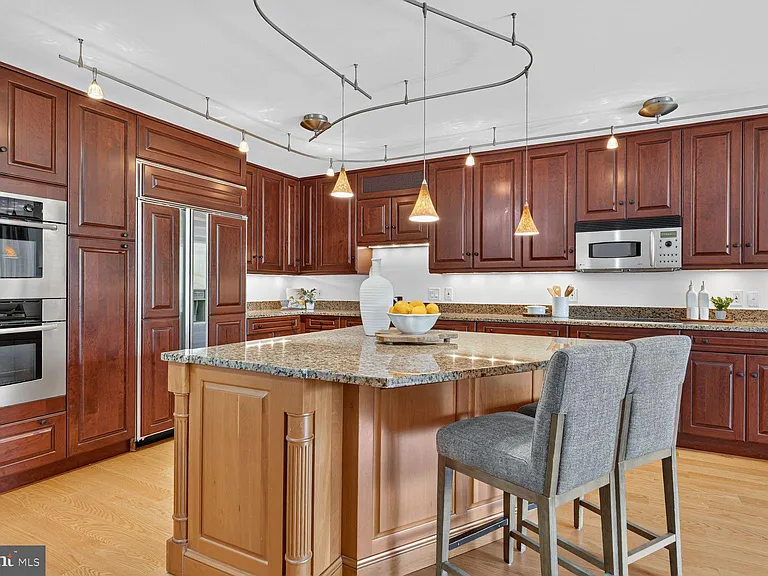 2555 Pennsylvania Ave NW #409 — Photo 11