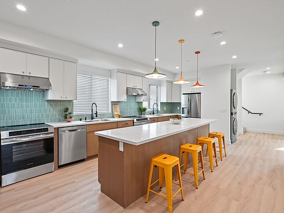 2nd image of 1363 W 35th Pl #1/2