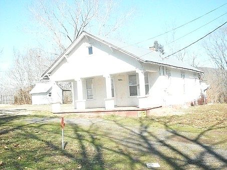 2nd image of 1908 Winn St