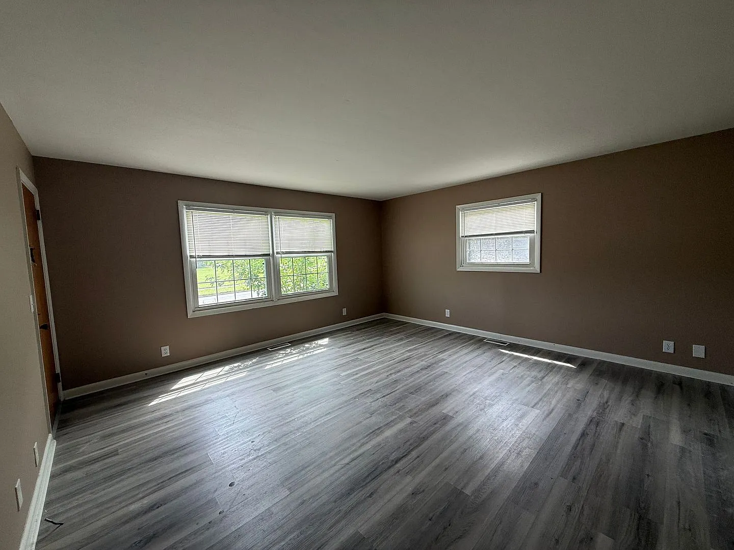 133 E Ravine Rd — Photo 2