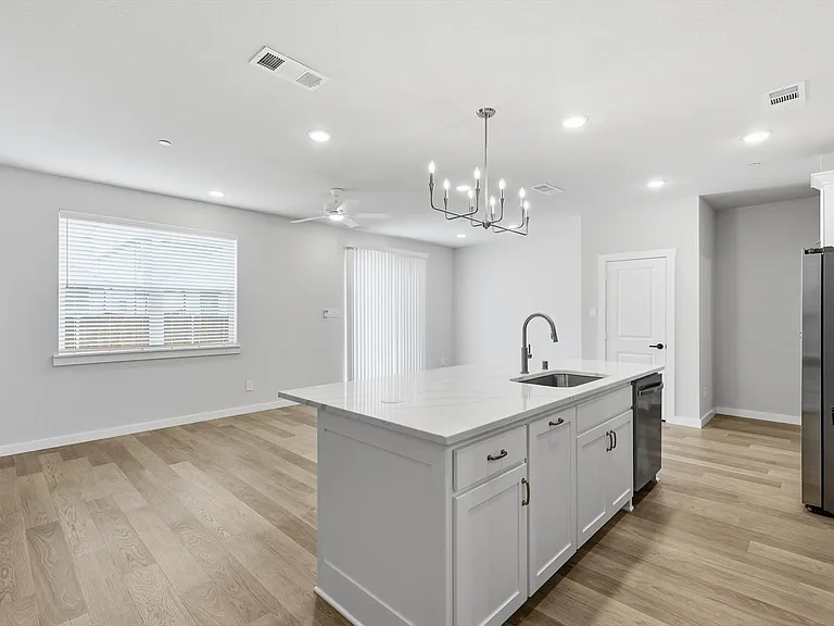 2845 Concord Dr — Photo 5