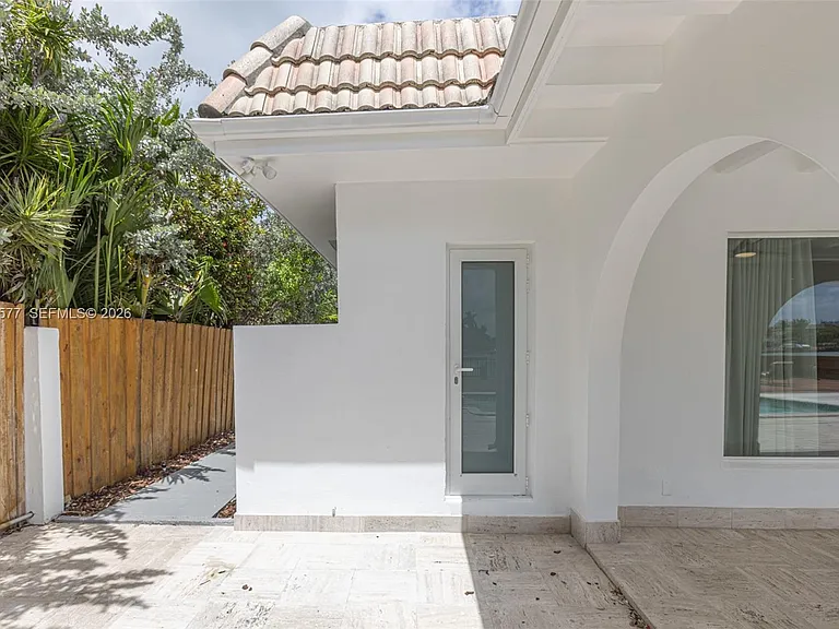 1690 Daytonia Rd — Photo 82