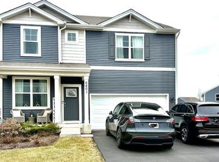 6801 Willow Dr, Wonder Lake, IL 60097