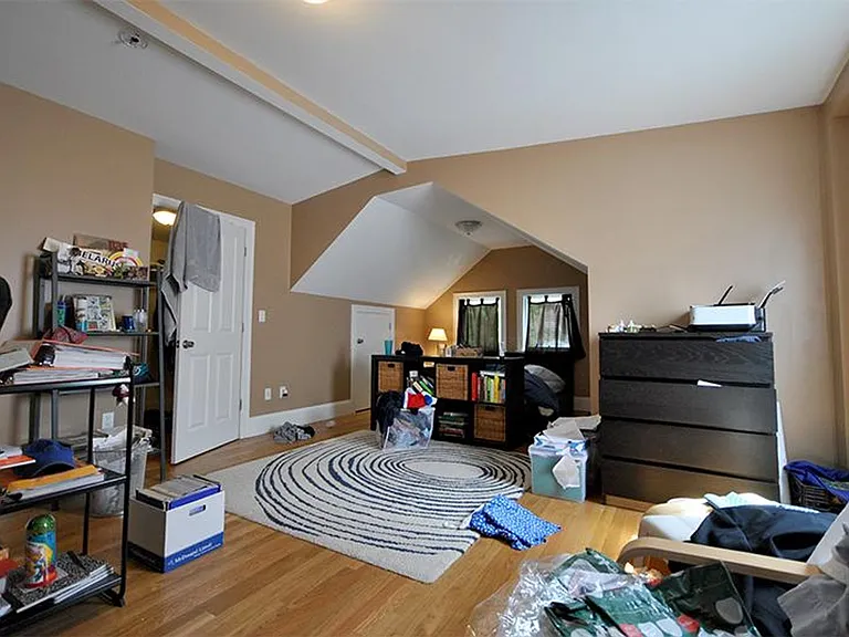 29 Woodstock Ave #2 — Photo 8