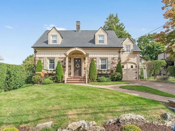 259 Columbus Ave, Hasbrouck Heights, NJ 07604
