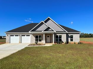 320 Heritage Way, Headland, AL 36345