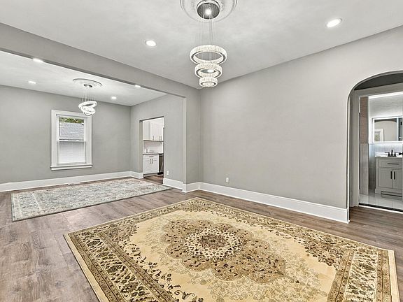 15th image of 14632 Oldham St