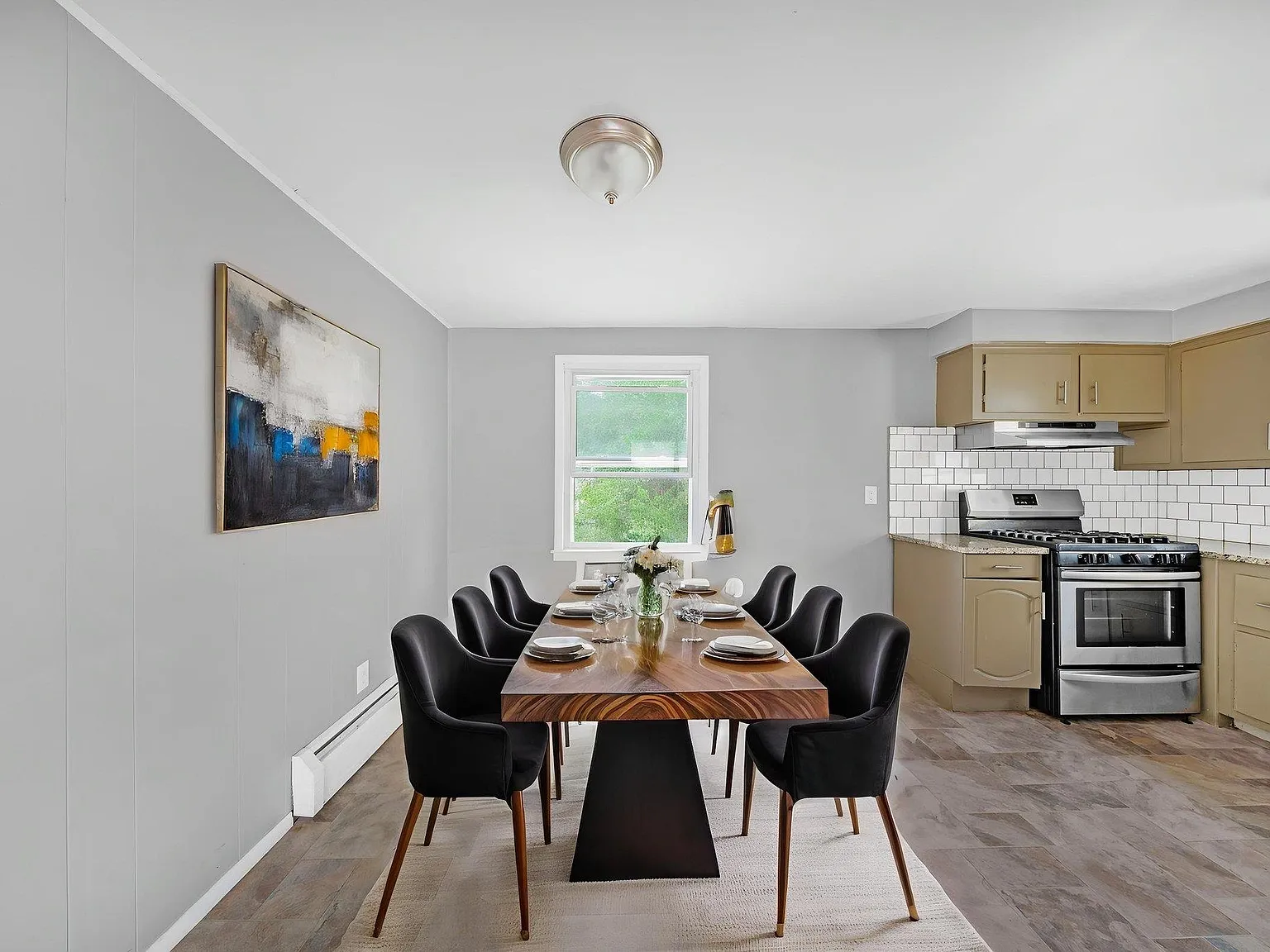 3 bed, 1.0 bath, $3,500 — Photo 4