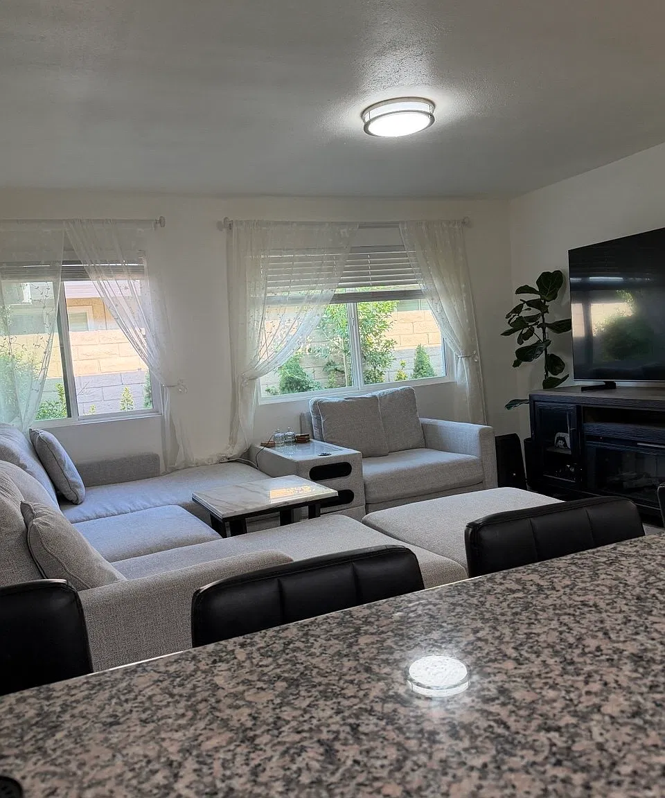 3 bed, 1454 sqft, $2,800 — Photo 2