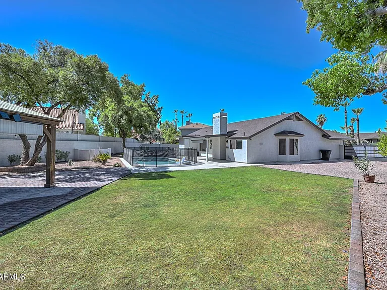 11509 N 109th Way — Photo 6