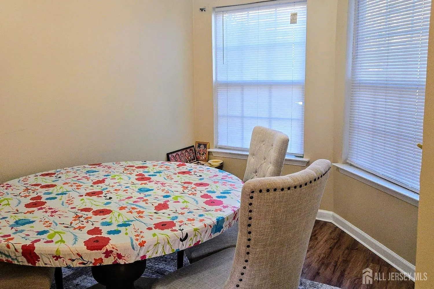 2 bed, 2.5 bath, 1267 sqft, $2,850 — Photo 2