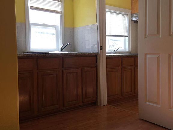 2nd image of 2532 25th Ave #B